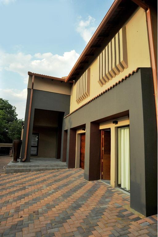 Sunset Manor Guest House Potchefstroom Exteriör bild
